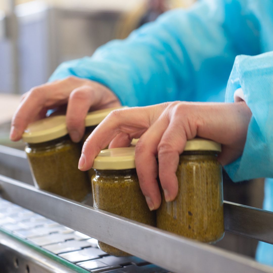 vasetti pieni pesto La Gallinara